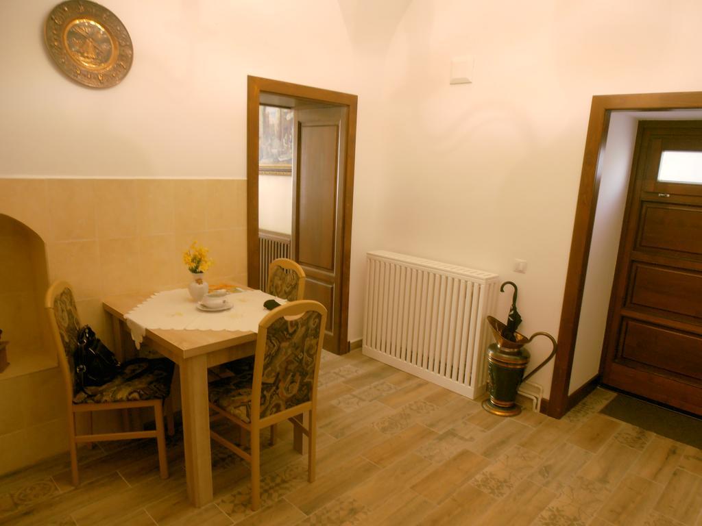 Gothic House Apartment Сибиу Екстериор снимка
