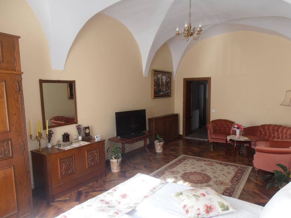 Gothic House Apartment Сибиу Екстериор снимка